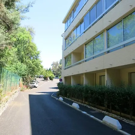 Studio A Saint Raphael Avec Terrasse Amenagee Et Wifi A 100 M De La Plage Apartamento