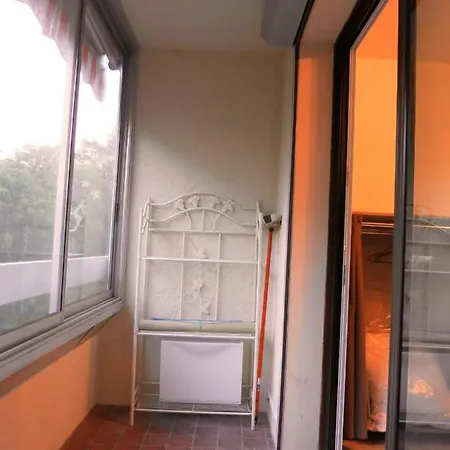 Apartamento Studio A Saint Raphael Avec Terrasse Amenagee Et Wifi A 100 M De La Plage Saint-Raphaël
