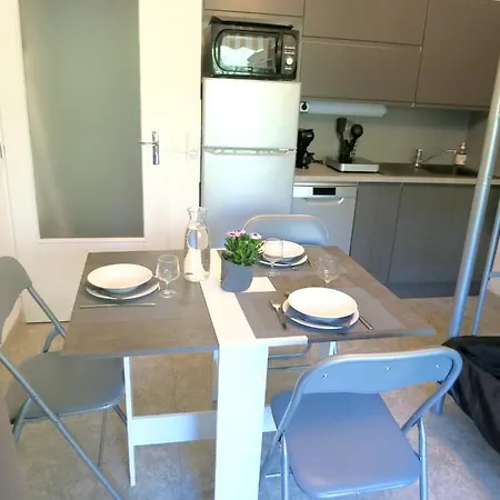 Studio A Saint Raphael Avec Terrasse Amenagee Et Wifi A 100 M De La Plage Apartamento Saint-Raphaël