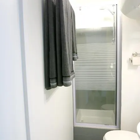 Studio A Saint Raphael Avec Terrasse Amenagee Et Wifi A 100 M De La Plage Apartamento *