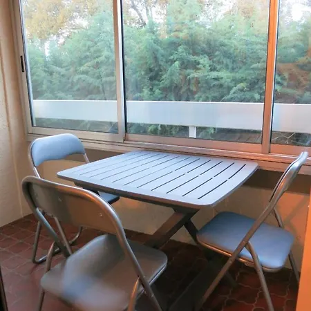 Apartamento Studio A Saint Raphael Avec Terrasse Amenagee Et Wifi A 100 M De La Plage *